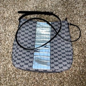 Michael Kors Jet Set Travel Cross Body